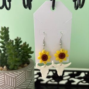 NWT Southwest Sunflower Earrings